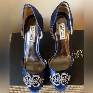 Badgley Mischka women’s dress shoes. Blue. Size 7M. Like new!